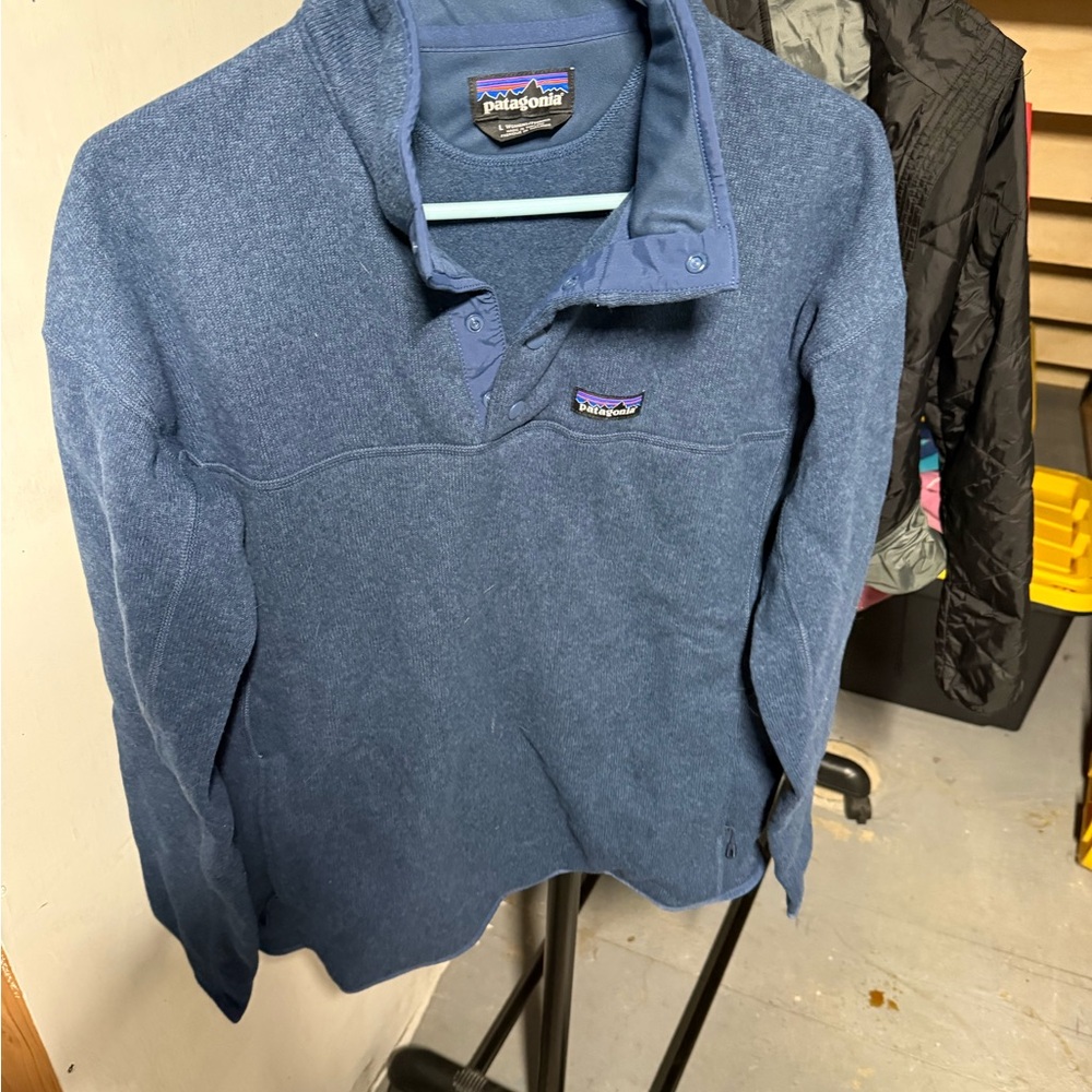 Patagonia Blue sweatShirt